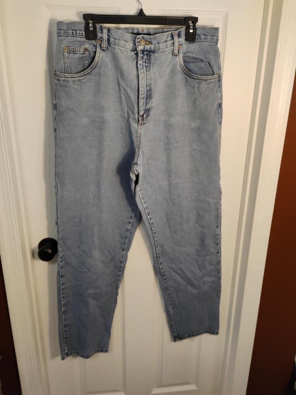Bill Blass Easy Fit High Rise Jeans Size 16 Light Wash